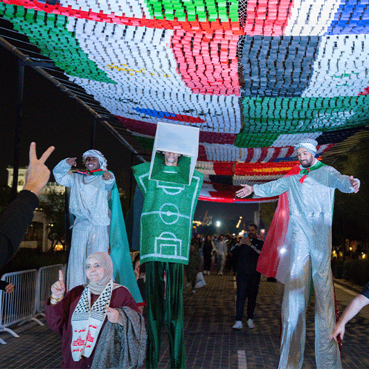 المشي على العصي